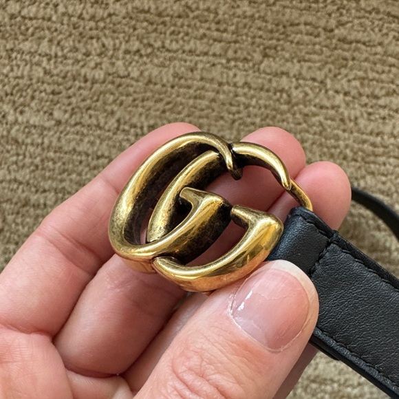 Gucci Black Belt with Gold Double G Buckle - Picture 2 of 7